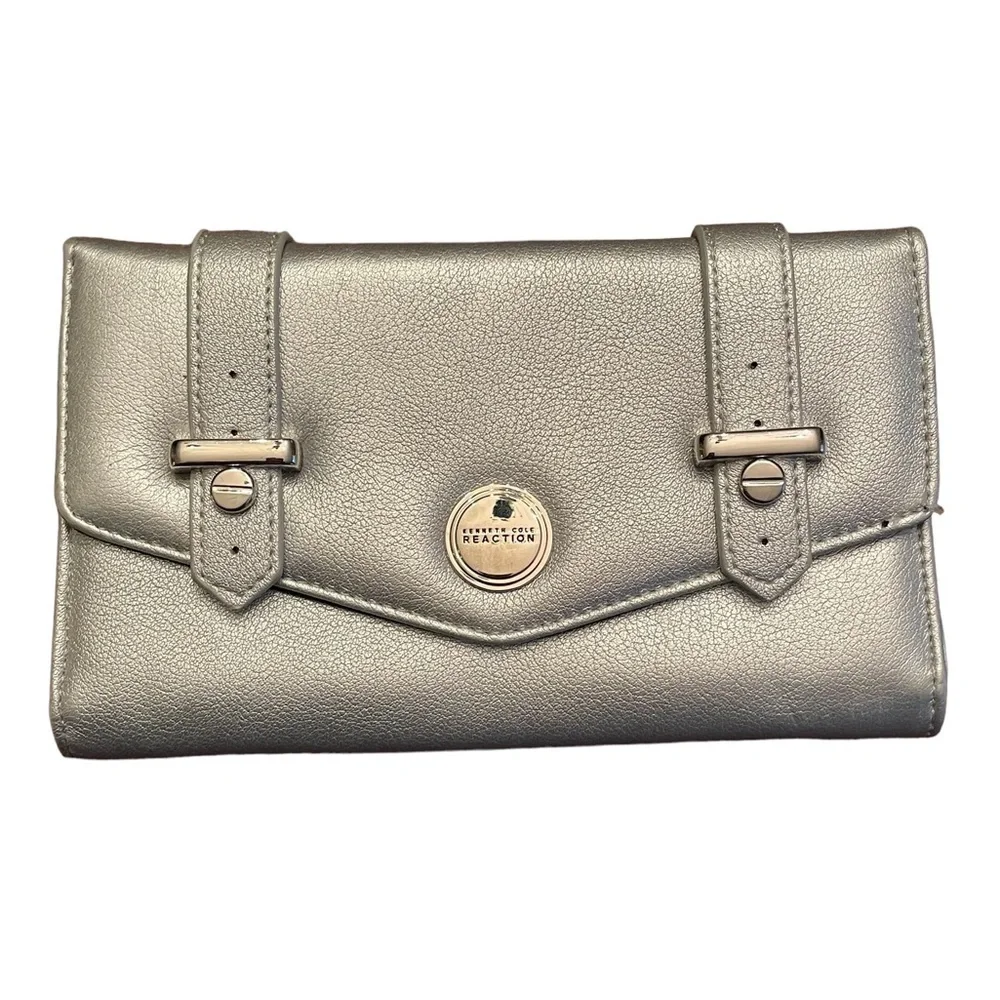 Kenneth‎ Cole Reaction Silver Envelope Flap Clutch